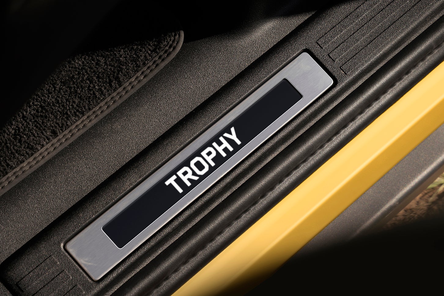 ランドローバー・ディフェンダー・トロフィーエディション2027｜Land Rover Defender Trophy Edition 2027