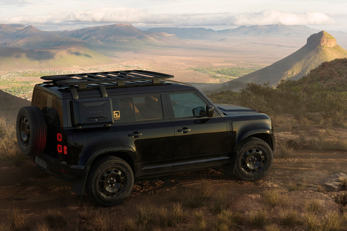 ランドローバー・ディフェンダー・トロフィーエディション2027｜Land Rover Defender Trophy Edition 2027