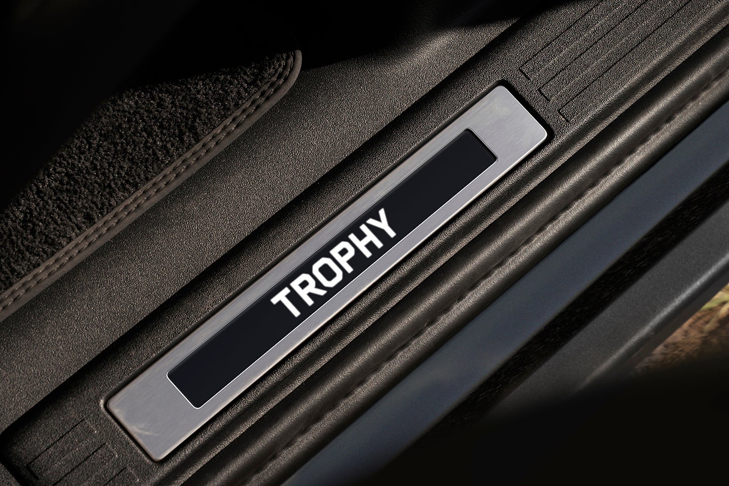 ランドローバー・ディフェンダー・トロフィーエディション2027｜Land Rover Defender Trophy Edition 2027