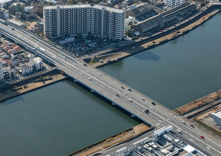 阪神高速11号池田線の大豊橋付近。