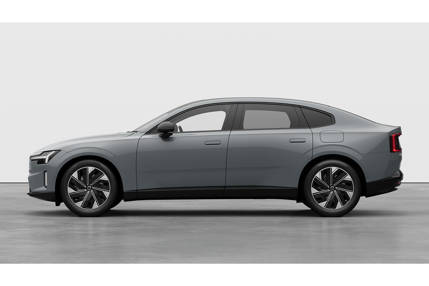 ボルボES90プラス シングルモーター エクステンデッドレンジ｜Volvo ES90 Plus Single Motor Extended Range