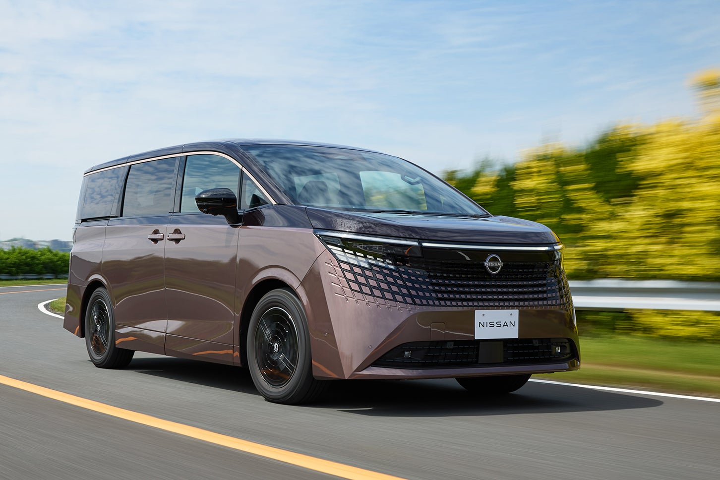 日産エルグランド｜Nissan Elgrand