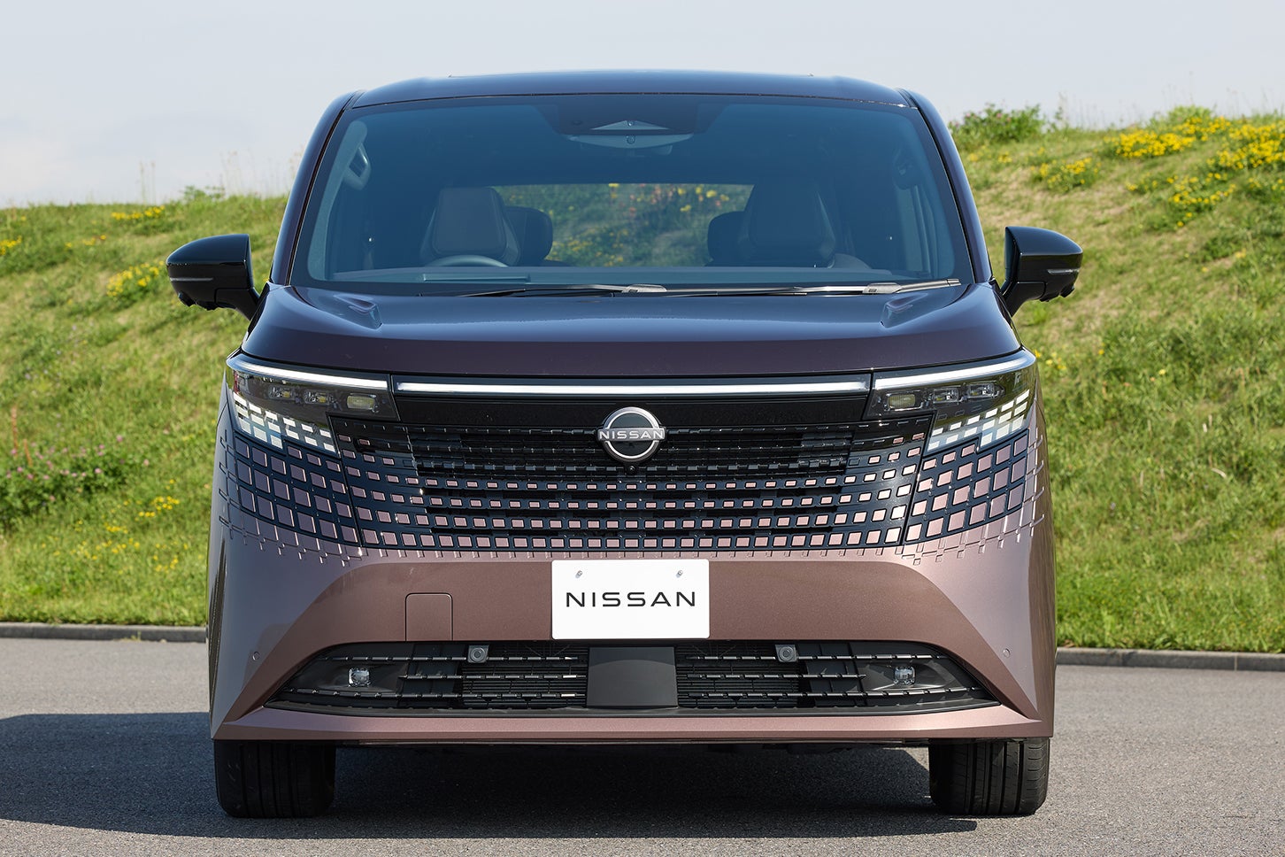 日産エルグランド｜Nissan Elgrand