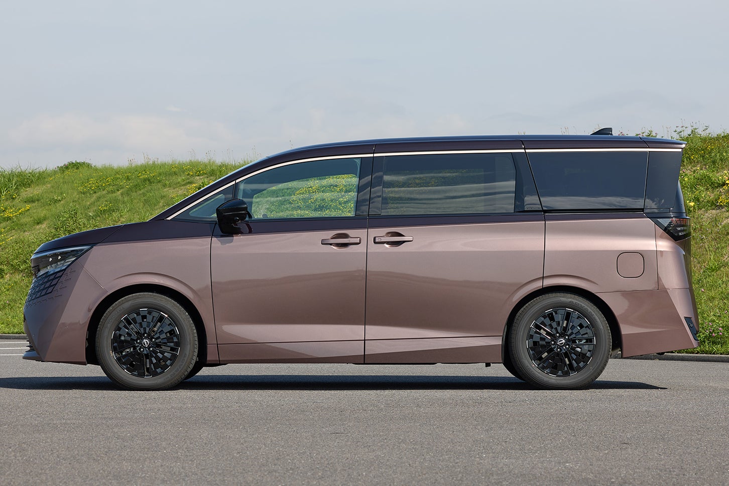 日産エルグランド｜Nissan Elgrand