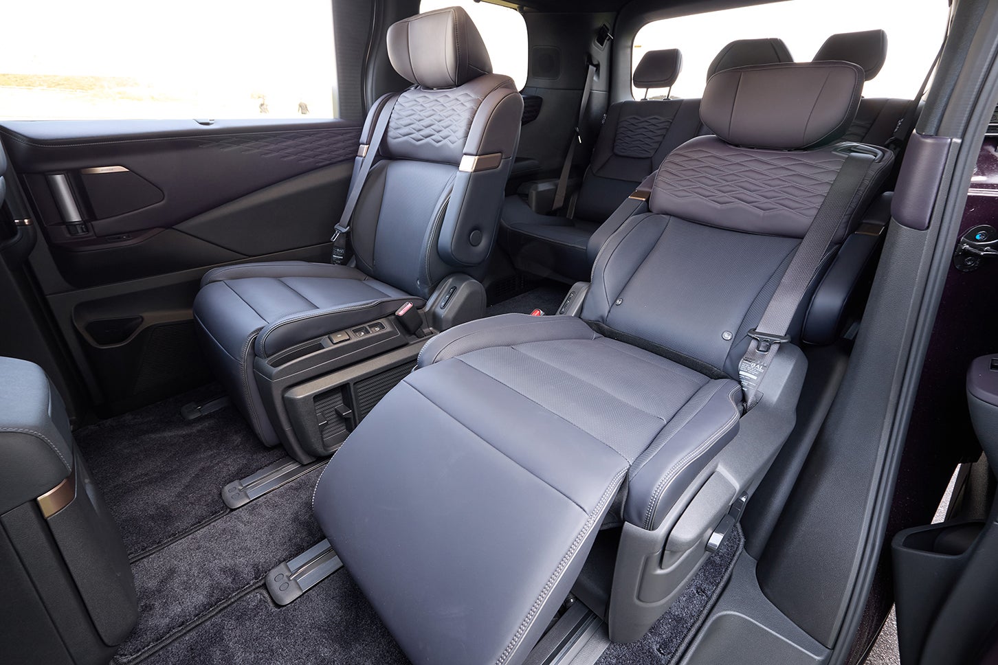 日産エルグランド｜Nissan Elgrand