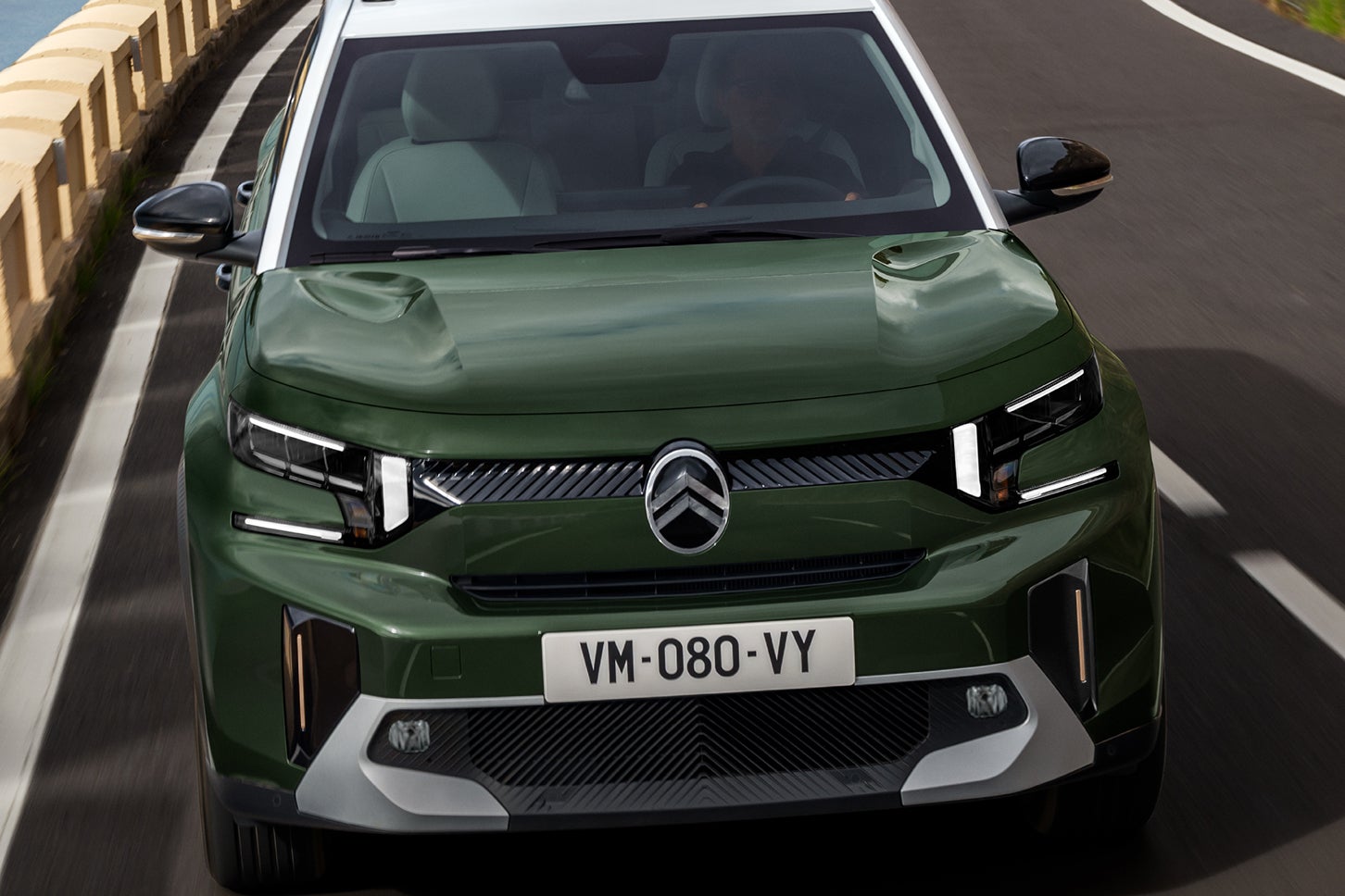 シトロエンC3エアクロス ハイブリッド｜Citroén C3 Aircross Hybrid