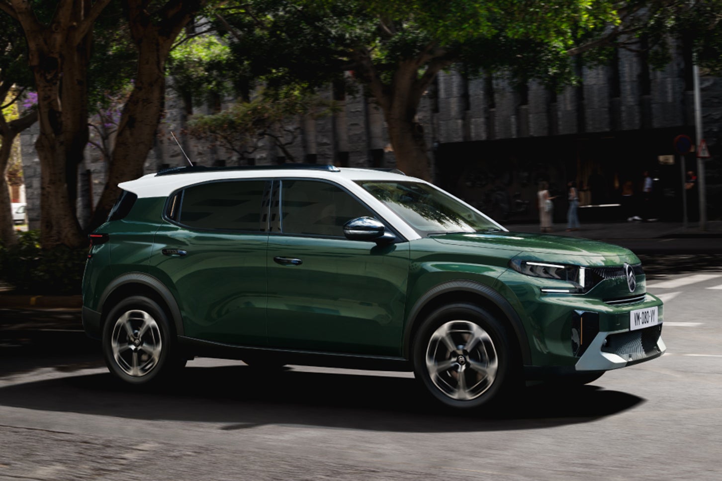 シトロエンC3エアクロス ハイブリッド｜Citroén C3 Aircross Hybrid