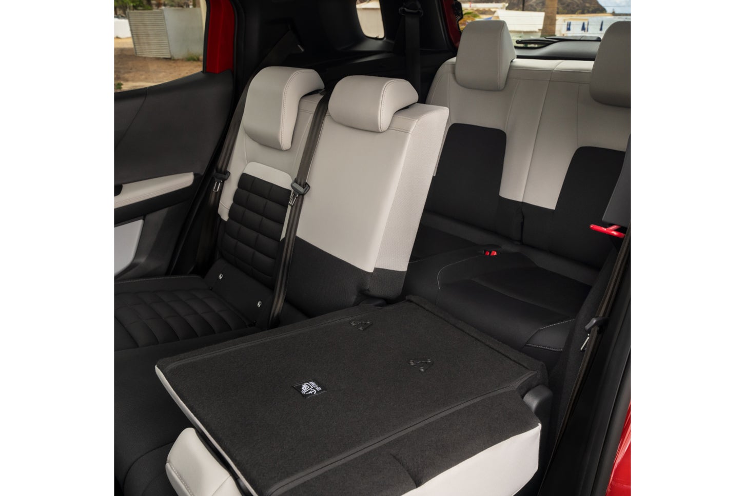 シトロエンC3エアクロス ハイブリッド｜Citroén C3 Aircross Hybrid