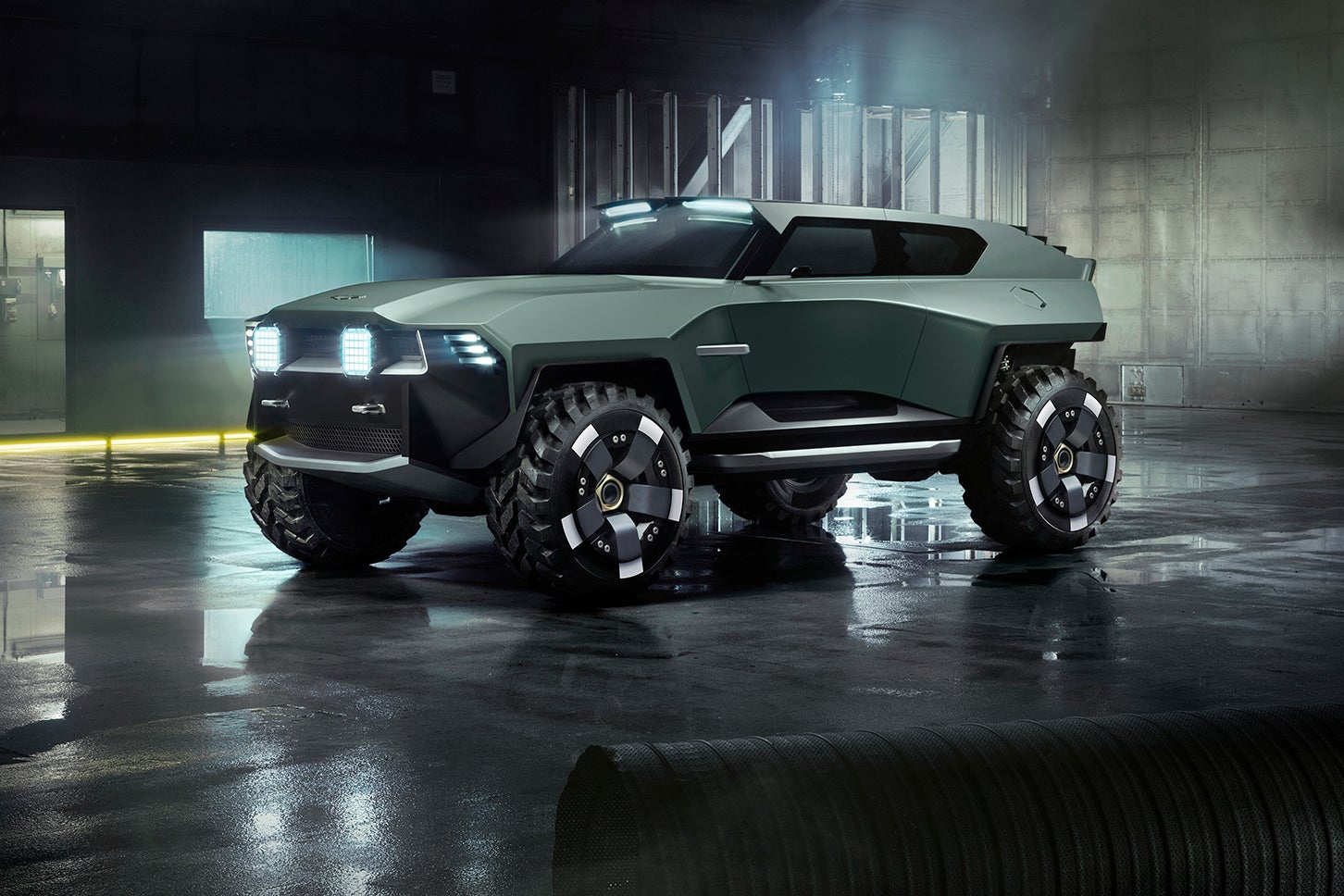 アストンマーティン・ドレッドノート｜Aston Martin Dreadnought