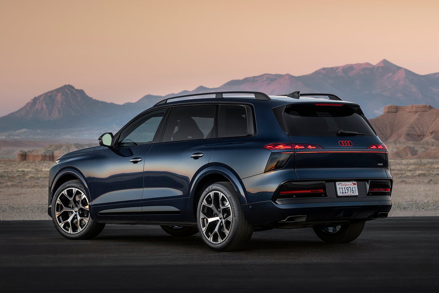 アウディQ9｜Audi Q9
