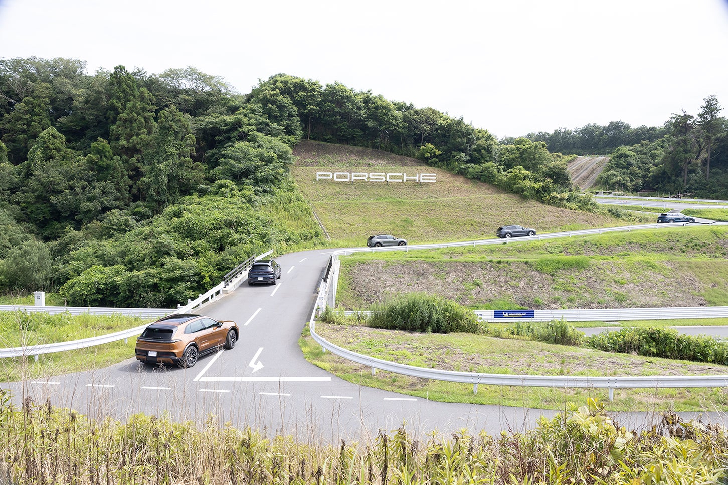 ポルシェ・エクスペリエンスセンター東京