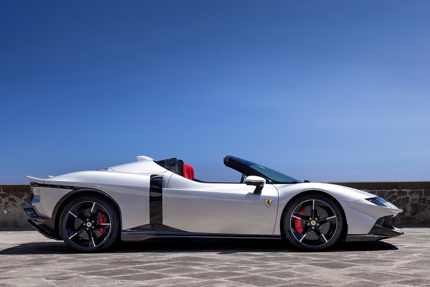フェラーリ849テスタロッサ スパイダー｜Ferrari 849 Testarossa Spider
