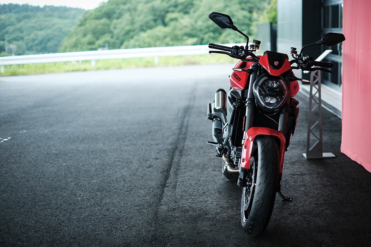 ドゥカティ モンスター+｜Ducati Monster +
