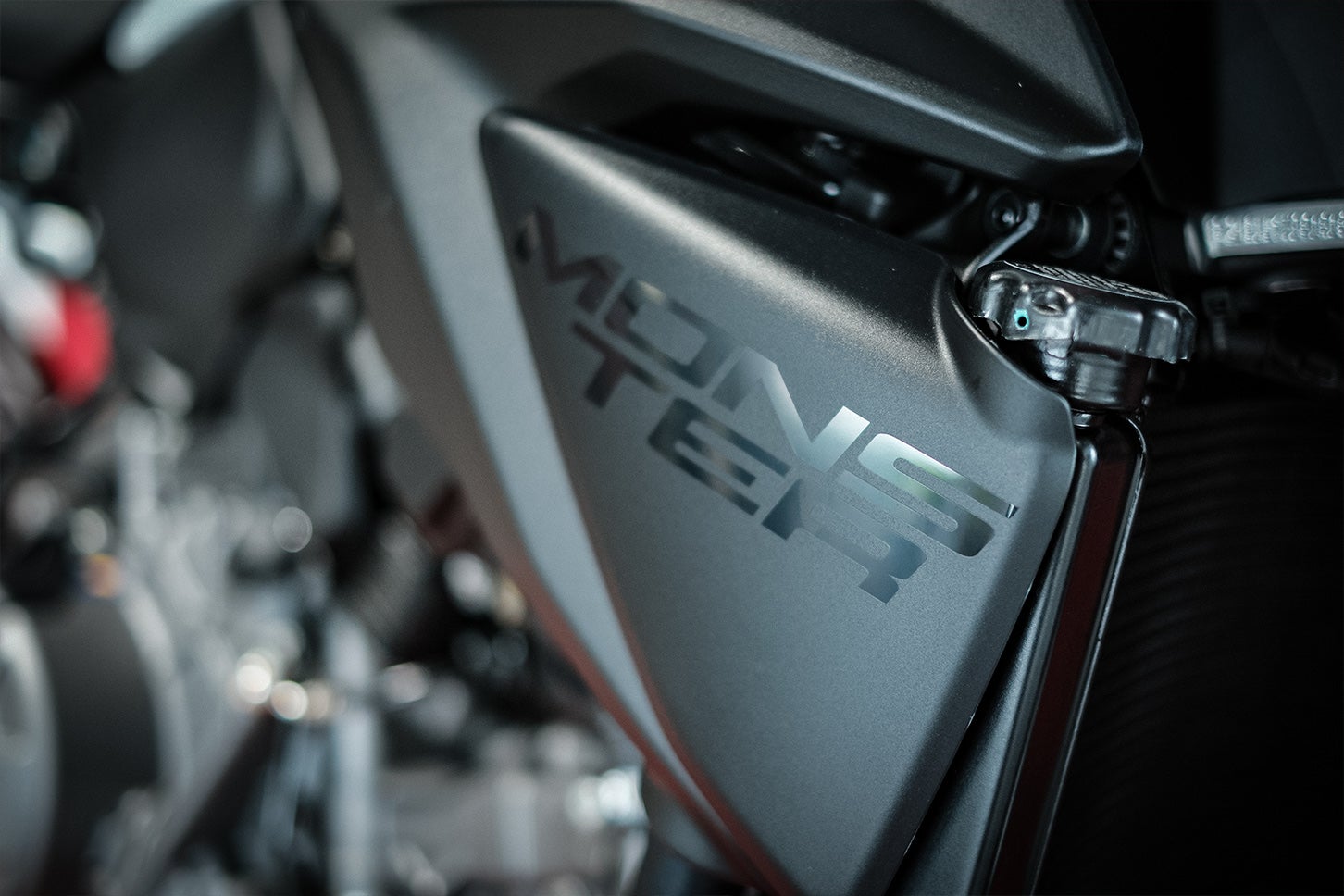 ドゥカティ モンスター+｜Ducati Monster +