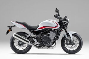CB400スーパーフォア：ボディカラー「ロスホワイト」