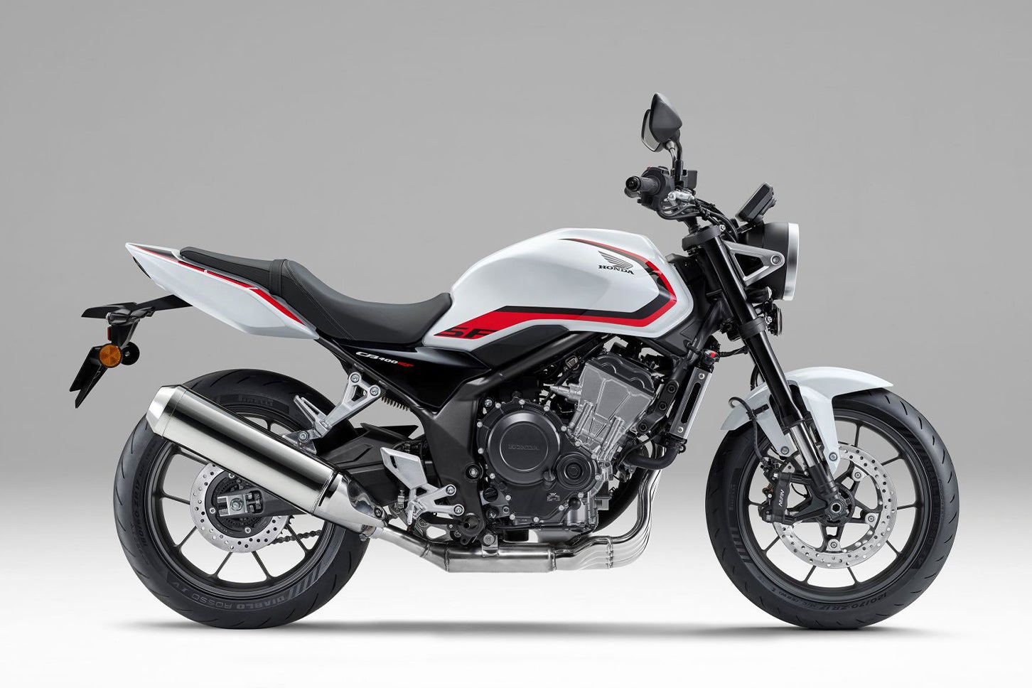 CB400スーパーフォア：ボディカラー「ロスホワイト」