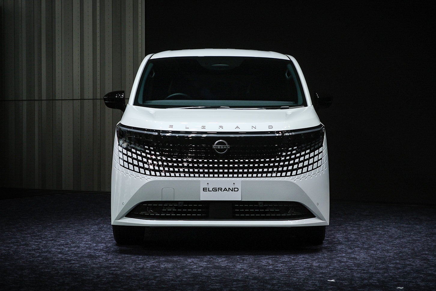 日産エルグランド｜Nissan Elgrand