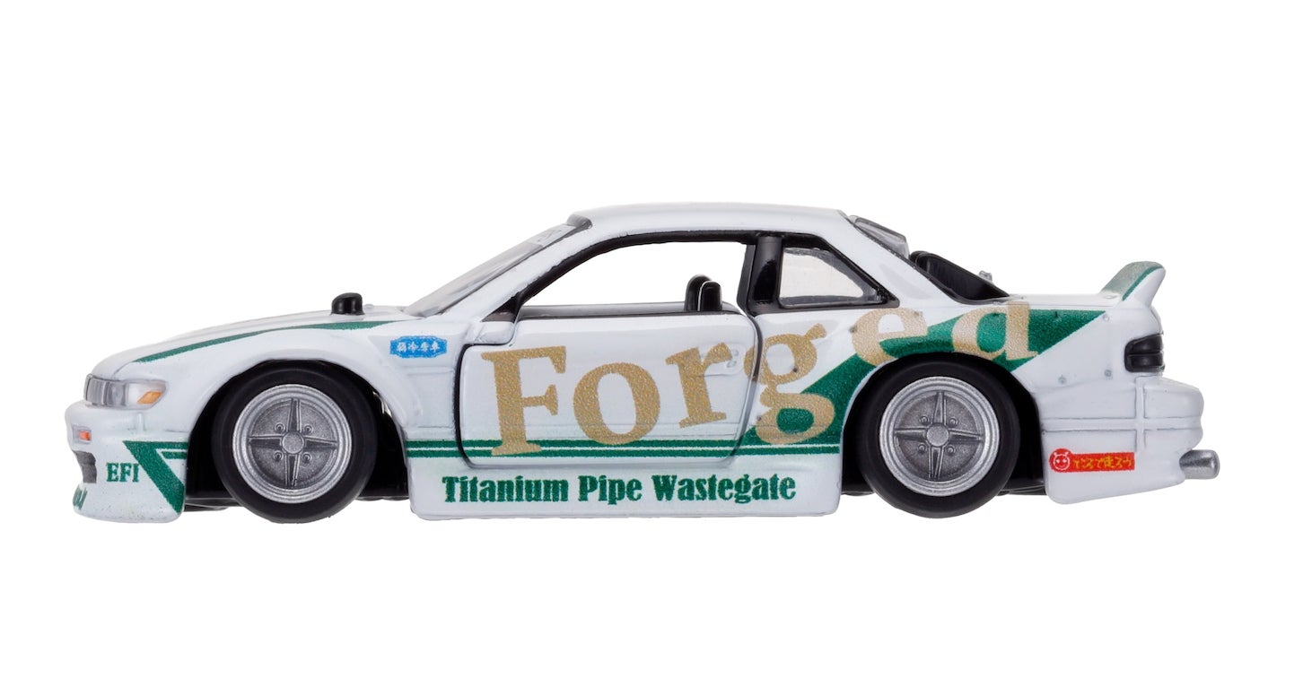 tomica CW WH26 NISSAN SILVIA