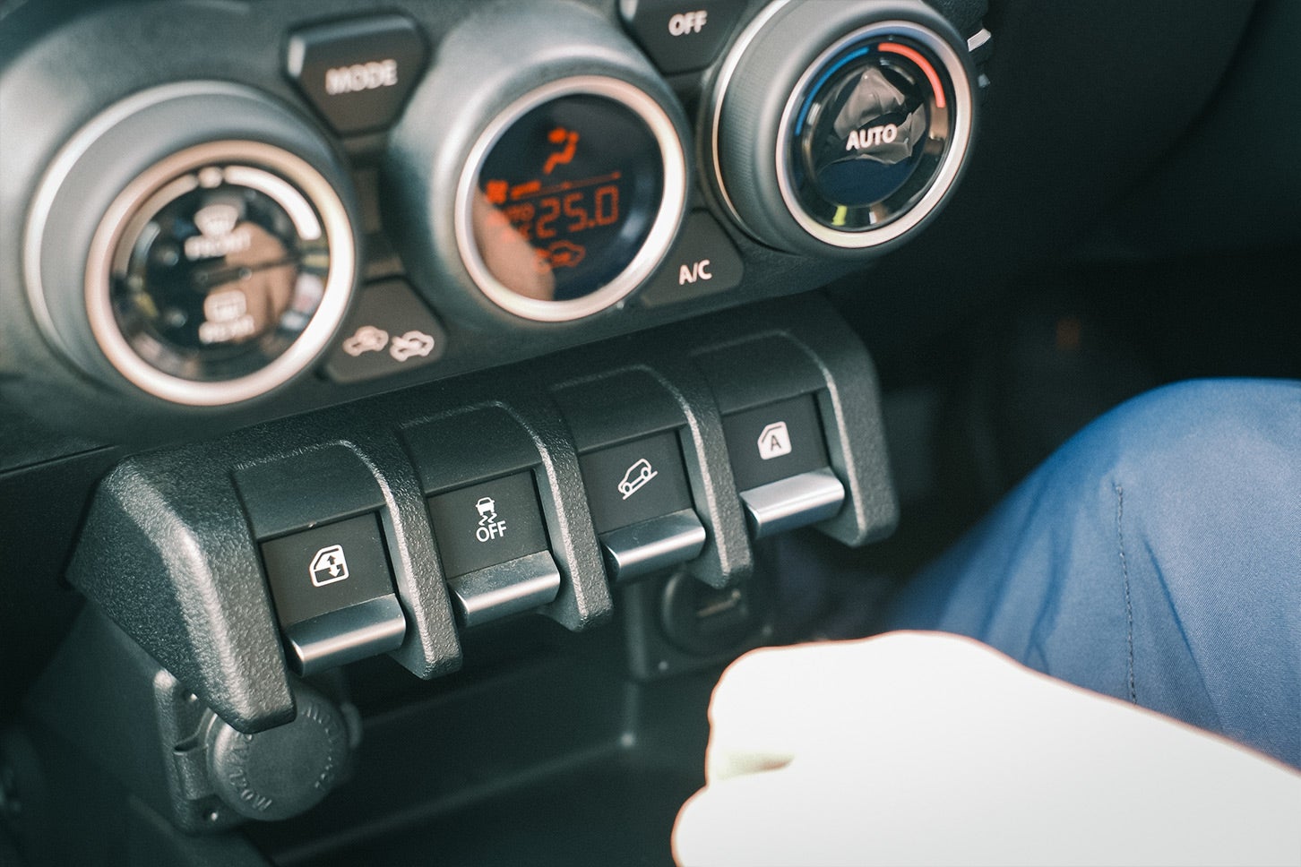 スズキ ジムニー ノマド｜Suzuki Jimny Nomade
