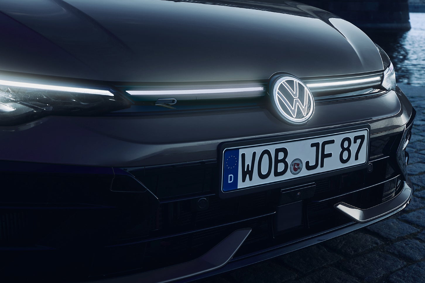 フォルクスワーゲン・ゴルフRブラックエディションⅡ｜Volkswagen Golf R Black Edition Ⅱ
