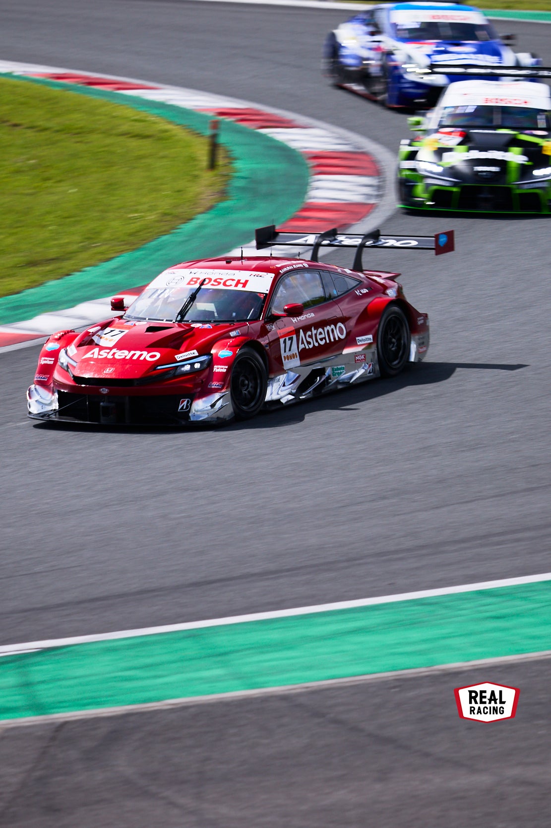 ライバルであるGR Supra、Zを従えて予選のアタックラップに入るAstemo HRC PRELUDE-GT。アドバンテージがどこにあるのか、まだ模索している段階だ。