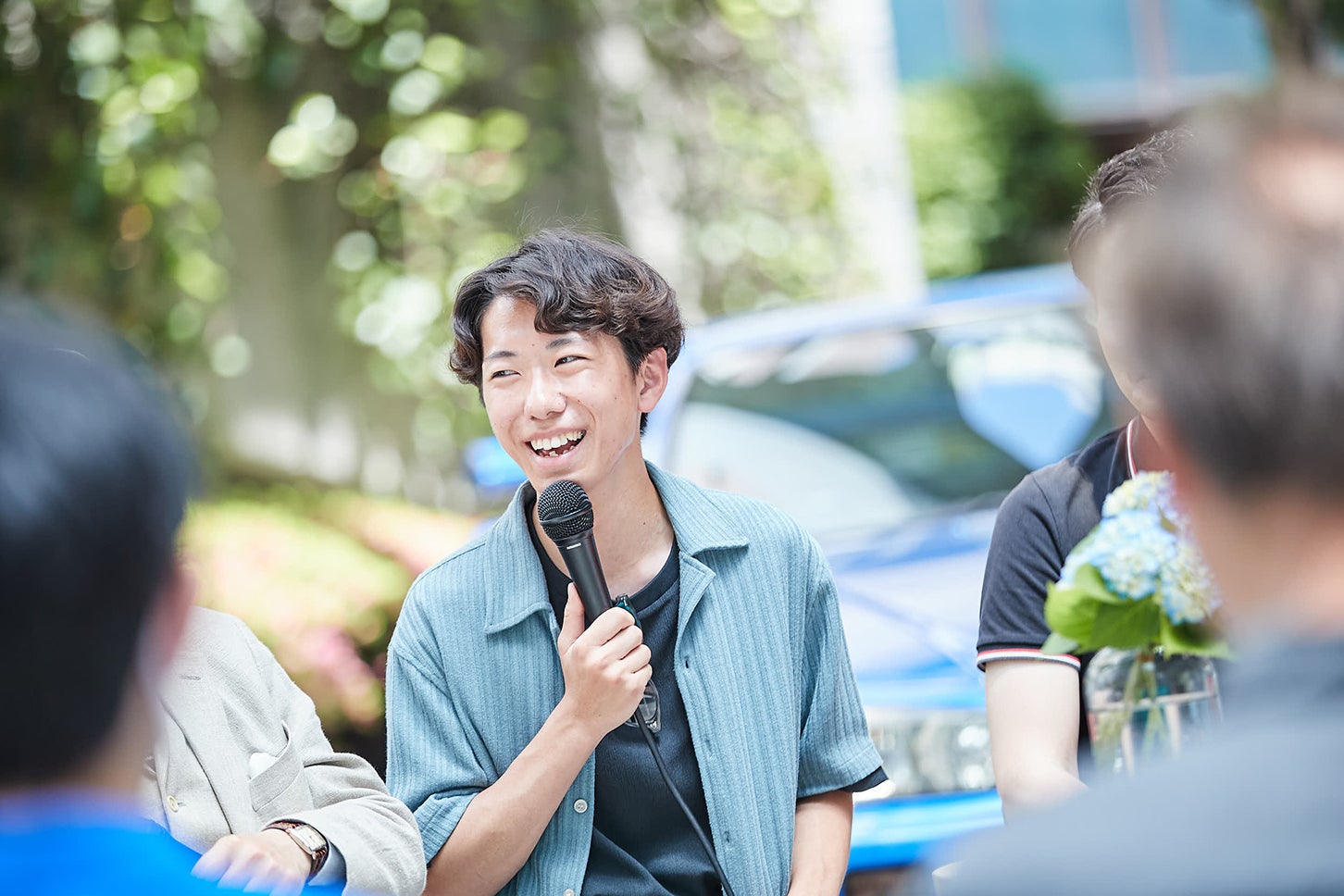 唯一の大学生として参加した石田さん。愛車は2000年式のスカイラインだ。グレードはベースモデルの「GT」だが、直列6気筒・2.0Lエンジンを搭載することこそが“元祖スカイライン”の魅力だと自負しており、特に気に入っているポイントだという。