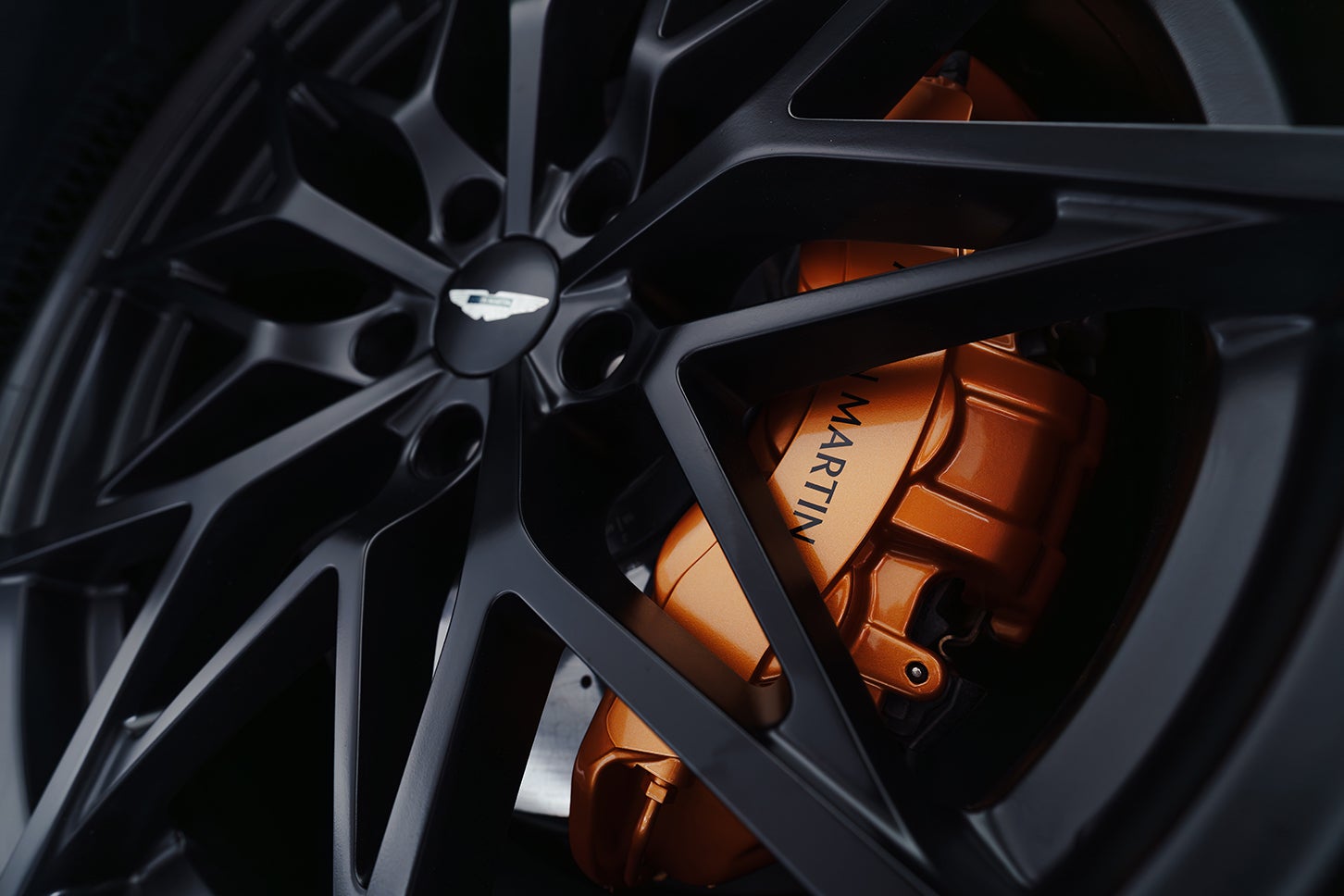 アストンマーティン・ヴァレン｜Aston Martin Valen