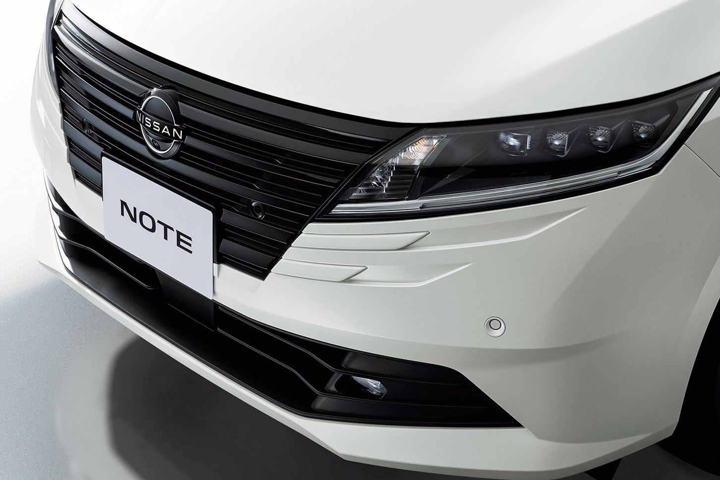 日産ノート ブラックエディション｜Nissan Note Black Edition