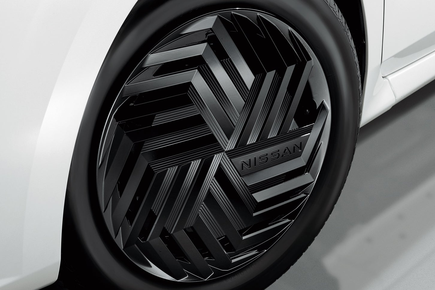 日産ノート ブラックエディション｜Nissan Note Black Edition