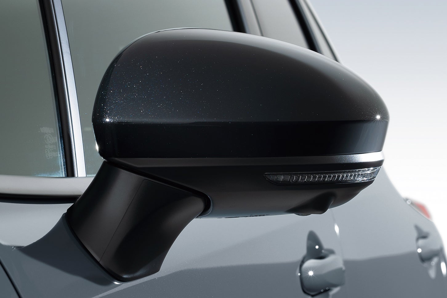日産ノート オーラ ブラックエディション｜Nissan Note Aura Black Edition