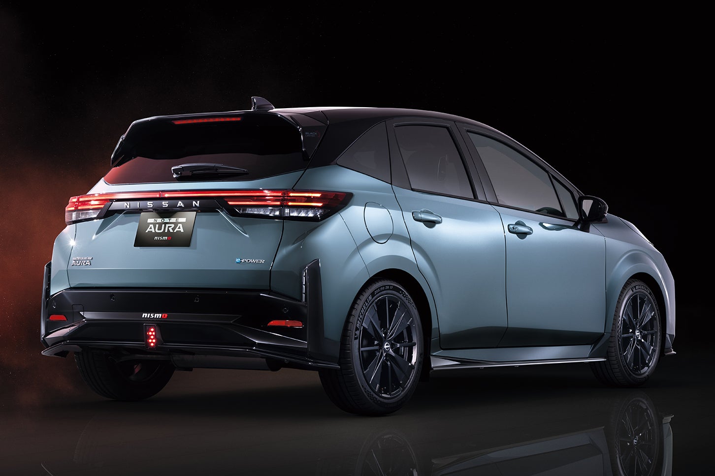日産ノート オーラ ニスモ ブラックリミテッド｜Nissan Note Aura NISMO Black Limited