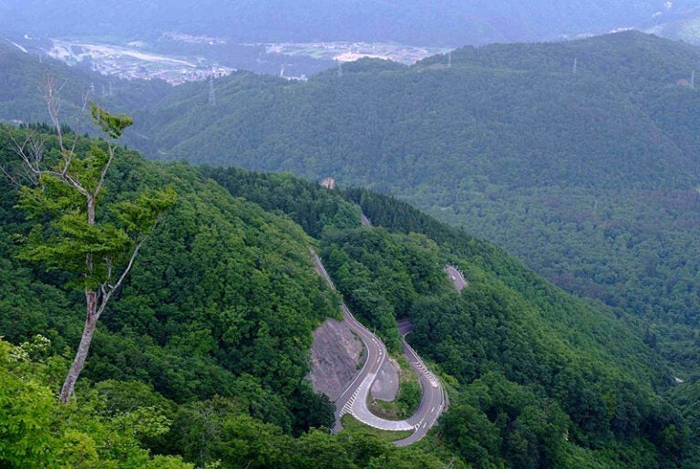 林道「白山白川郷ホワイトロード」。現在、石川県と岐阜県をつなぐ実質的に唯一のルートだ