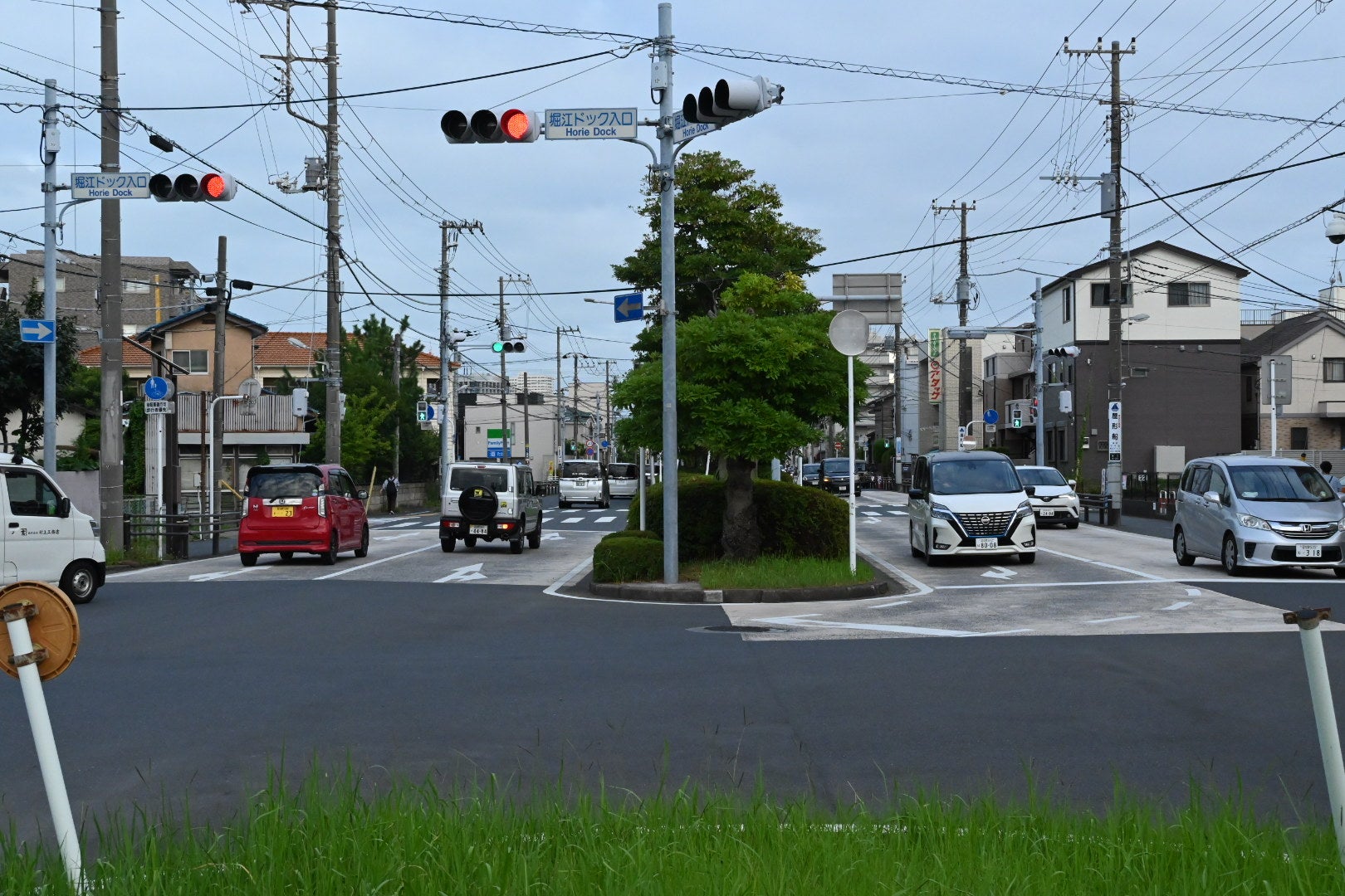 千葉県側の「さくら通り」は堤防手前まで開通している