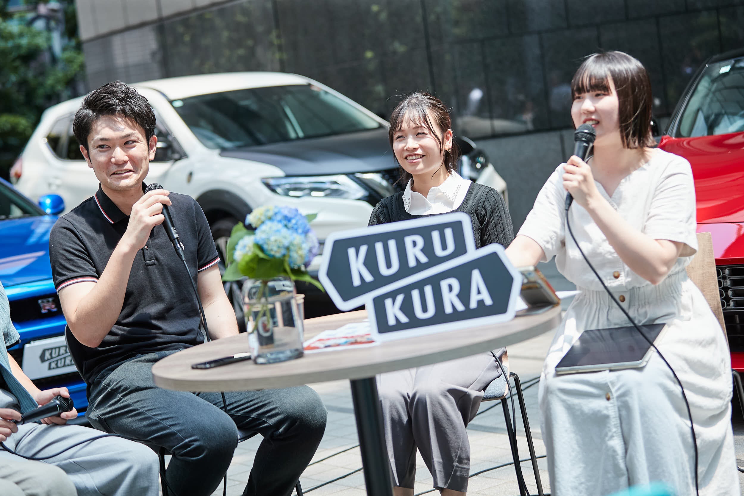 レース活動からポッドキャストまでマルチに活躍する瀬イオナさん（写真右）が、今回のイベントでもメインMCを務めます。