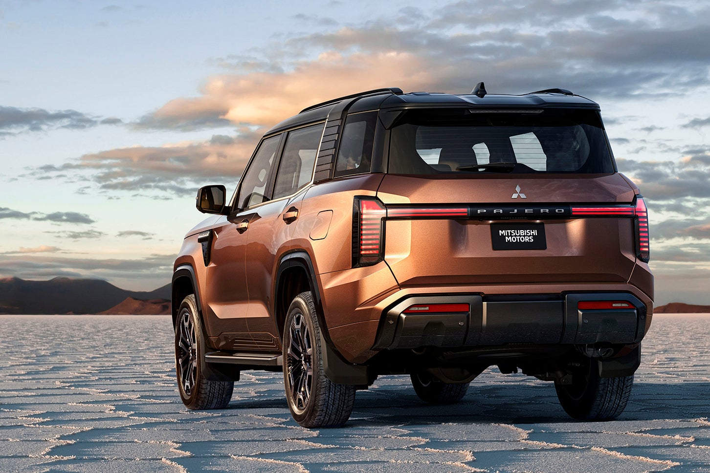 三菱パジェロ｜Mitsubishi Pajero