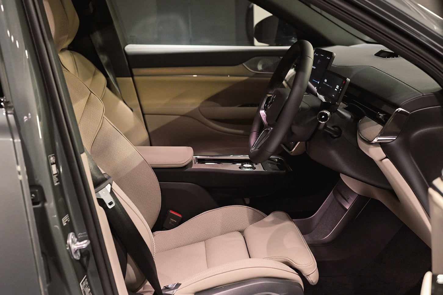 ボルボ EX90 ウルトラ ツインモーター パフォーマンス｜Volvo EX90 Ultra Twin Motor Performance