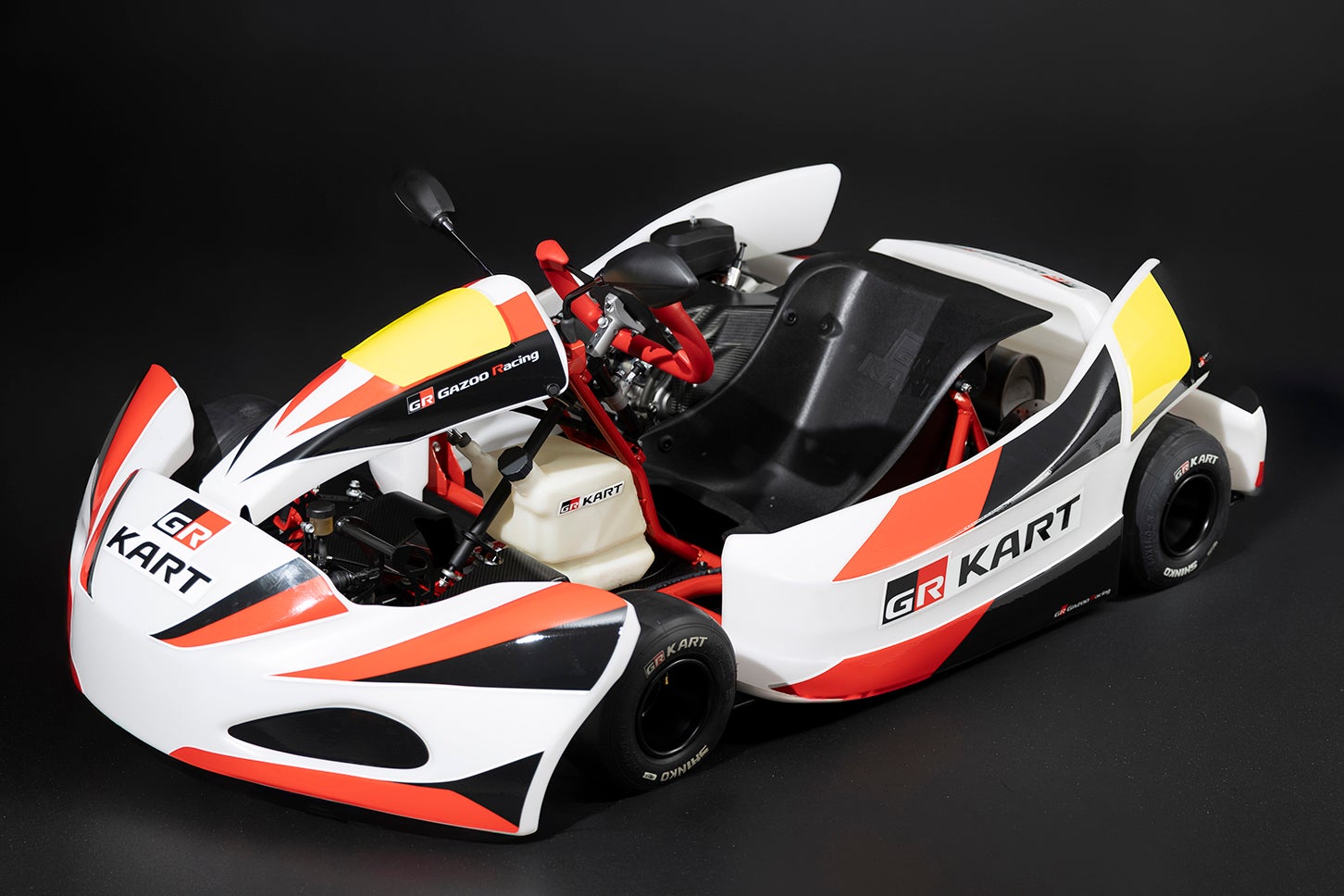 トヨタGRカート｜デカール装着車（別売）