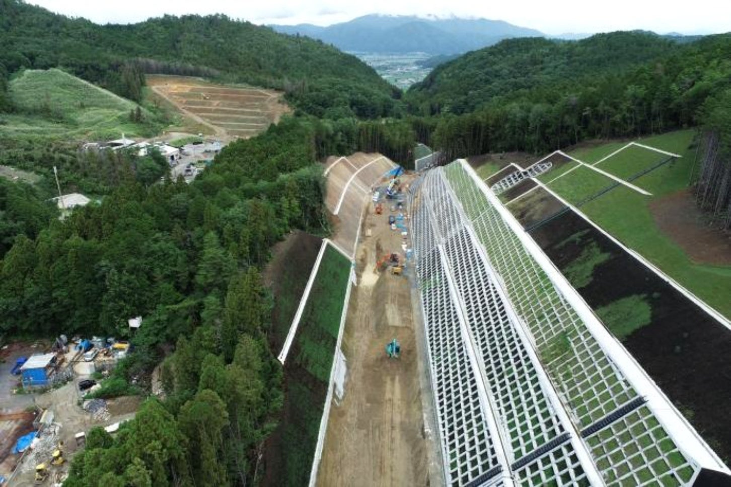 亀岡市の国道423号で整備中の「法貴バイパス」