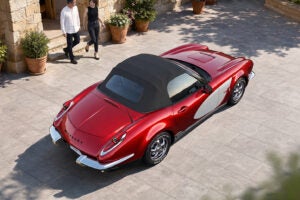 光岡自動車・新型車ティザー