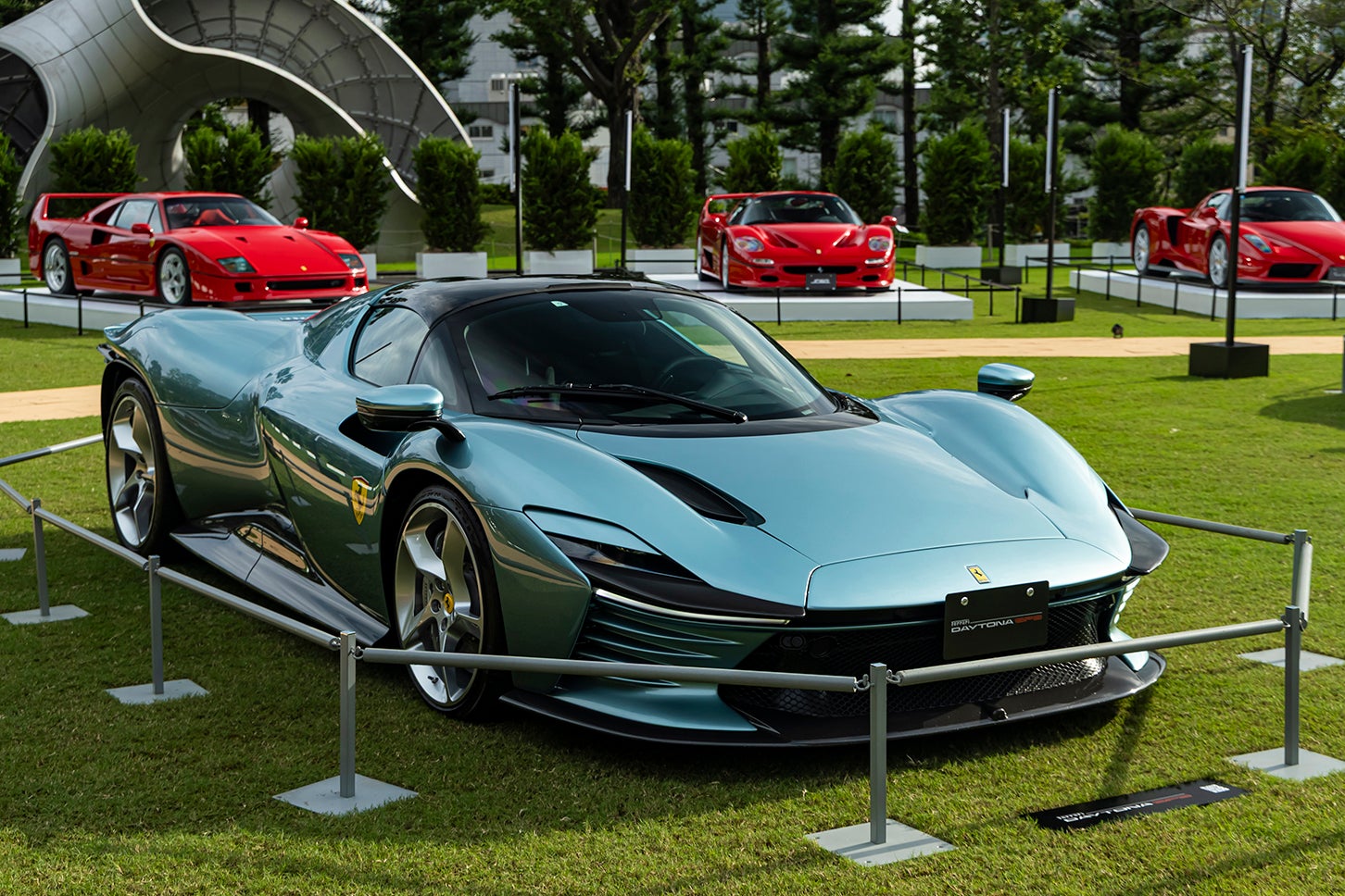 デイトナSP3（2021年）｜スポーツプロトタイプの黄金時代を現代的に再解釈したモデル。自然吸気式6.5リッターV12は830psを発生