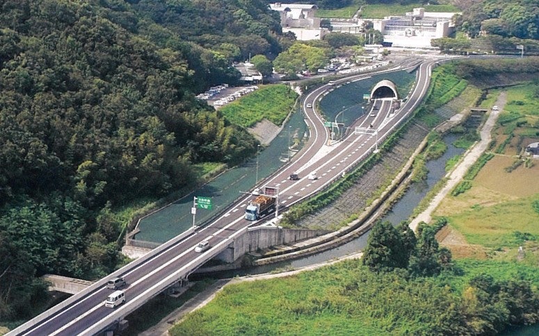 地上部が一部先行開通している徳島南環状道路