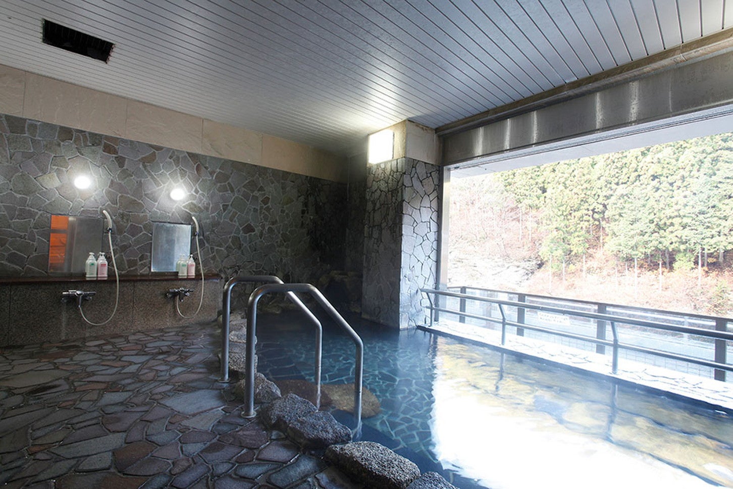 道の駅「大滝温泉」