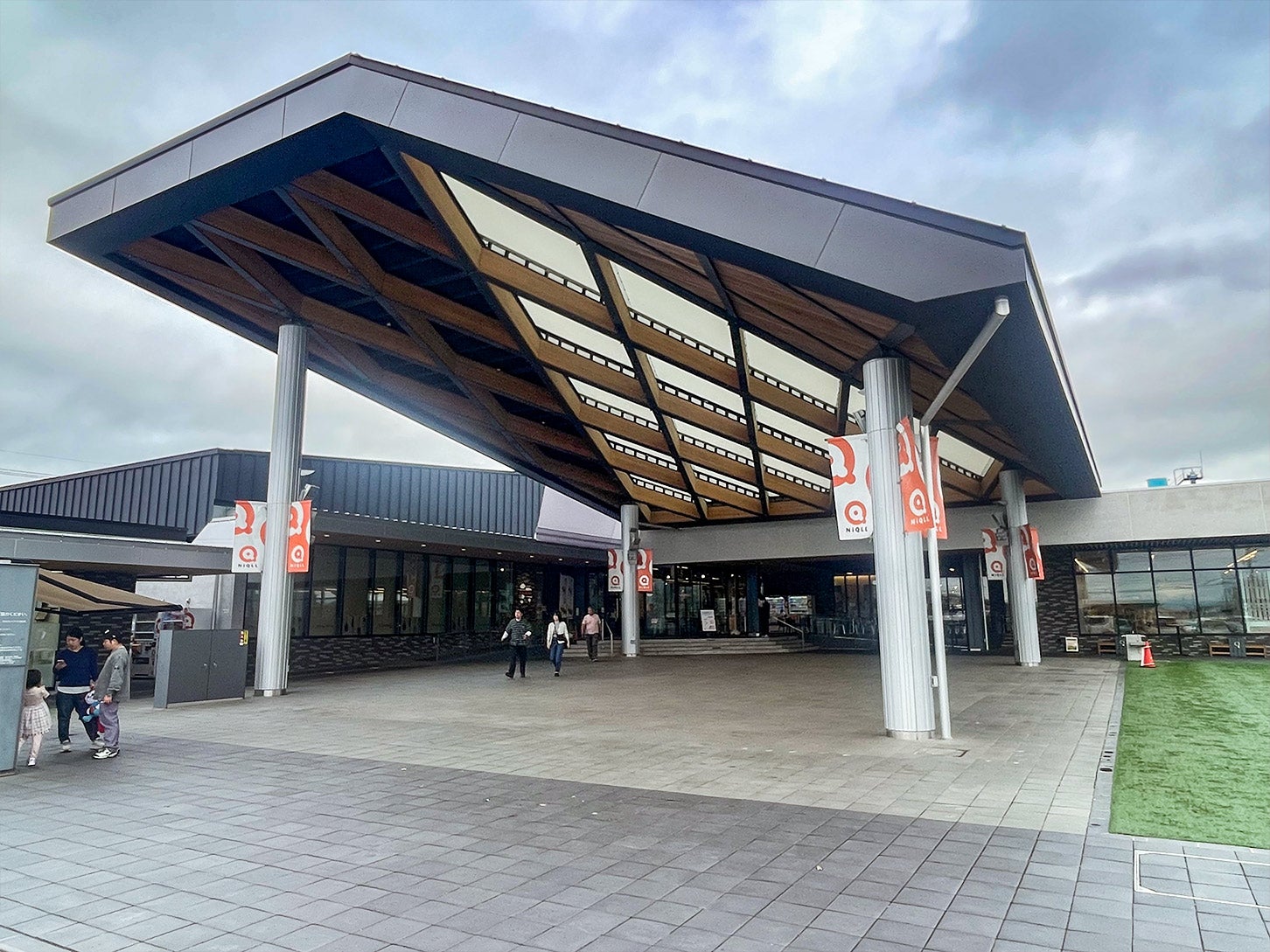 道の駅 都城NiQLL｜施設外観
