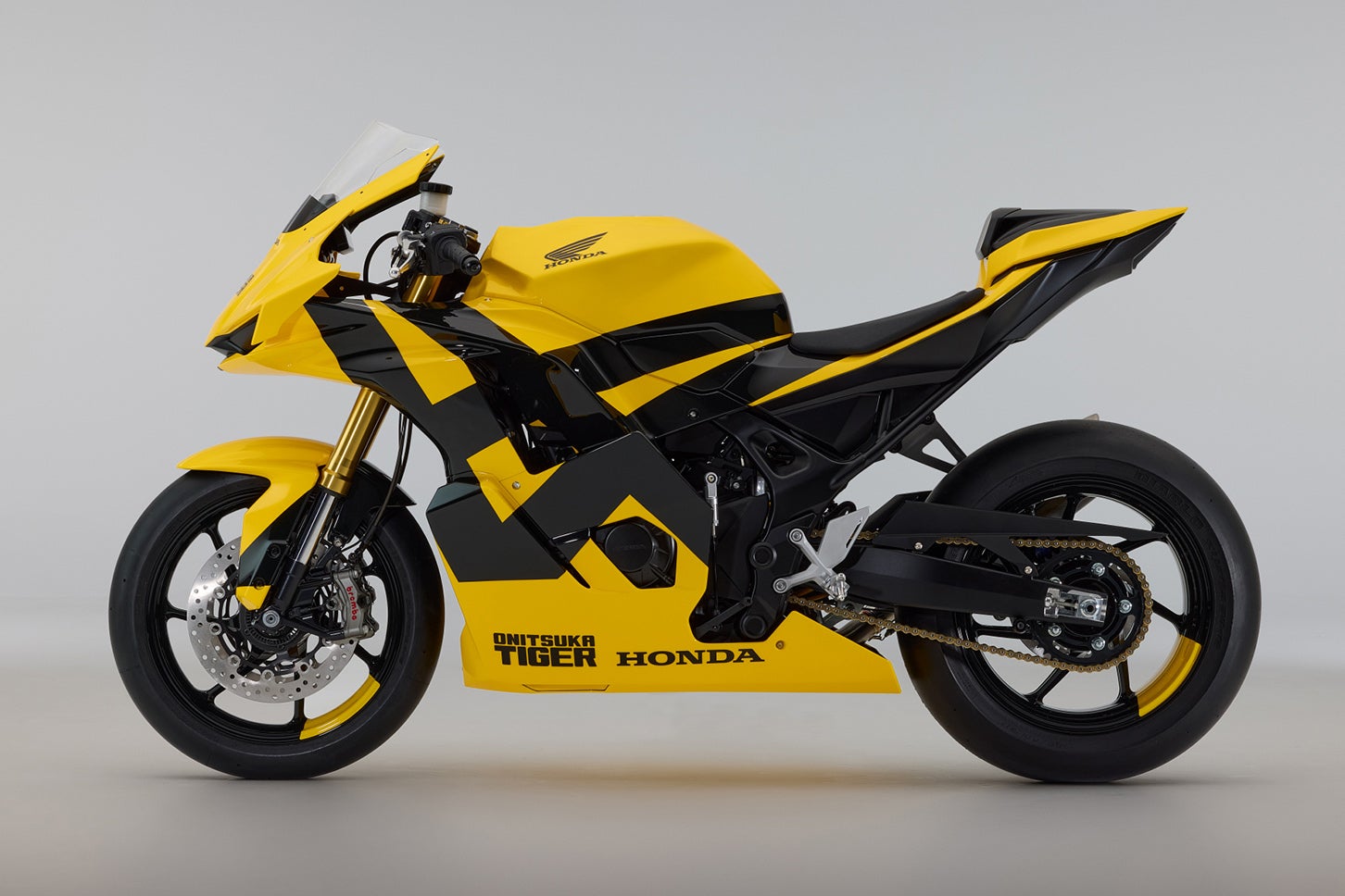 オニツカタイガー・ホンダ・ミッドスポーツ コンセプト｜Onitsuka Tiger Honda Mid Sports Concept
