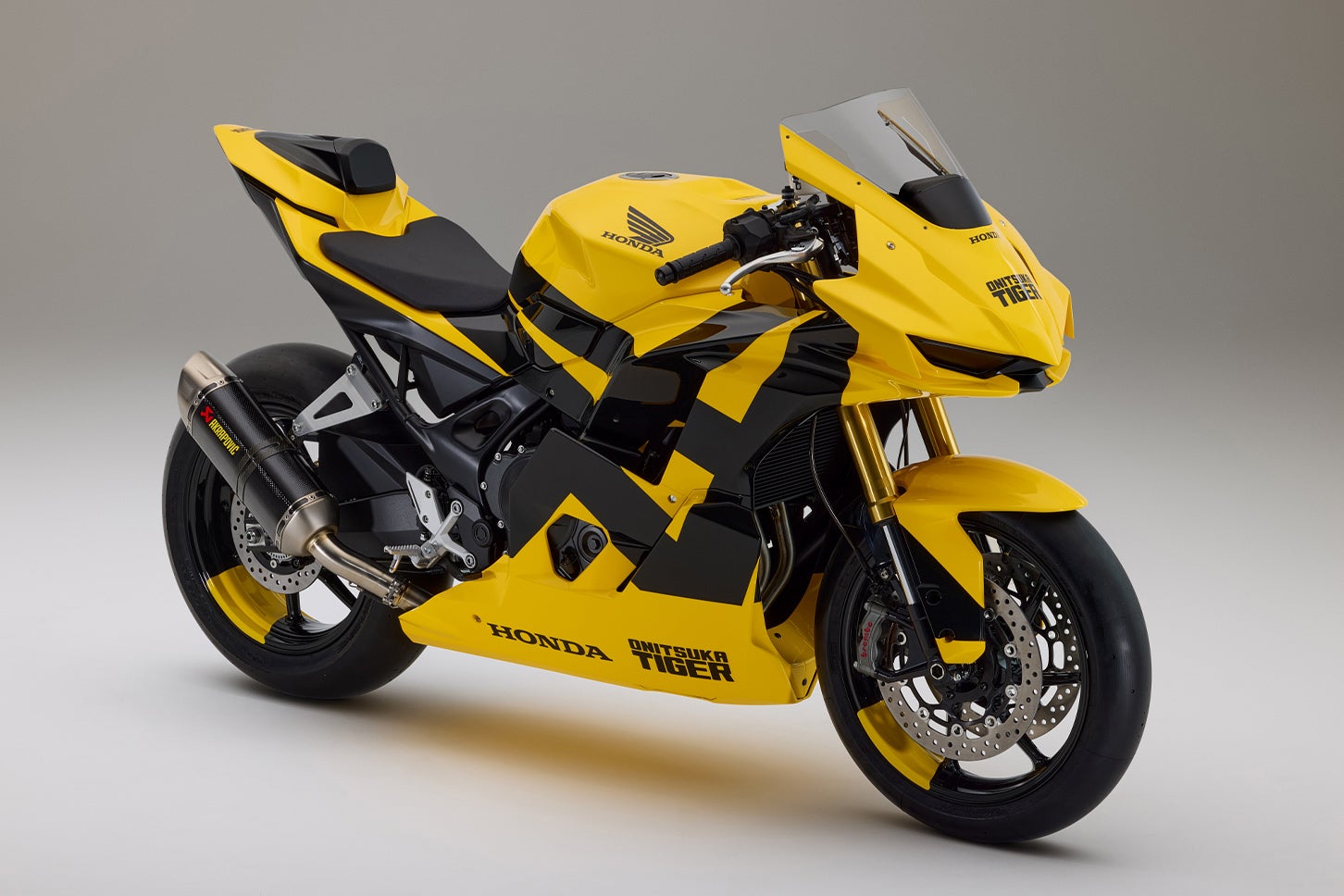 オニツカタイガー・ホンダ・ミッドスポーツ コンセプト｜Onitsuka Tiger Honda Mid Sports Concept
