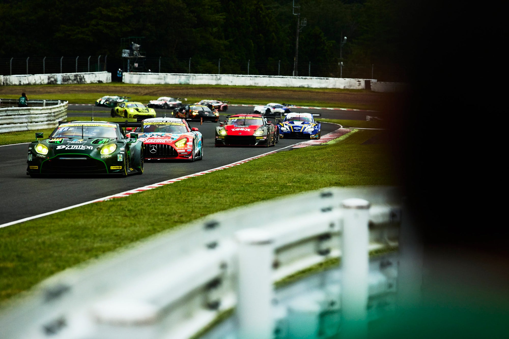 開幕戦の岡山で優勝し、第5戦の鈴鹿では4位に入った#777 D’station Vantage GT3だが、今回のレースは21位。それでも現在ランキング2位につけ、ダンロップとともにタイトル獲得を狙う。