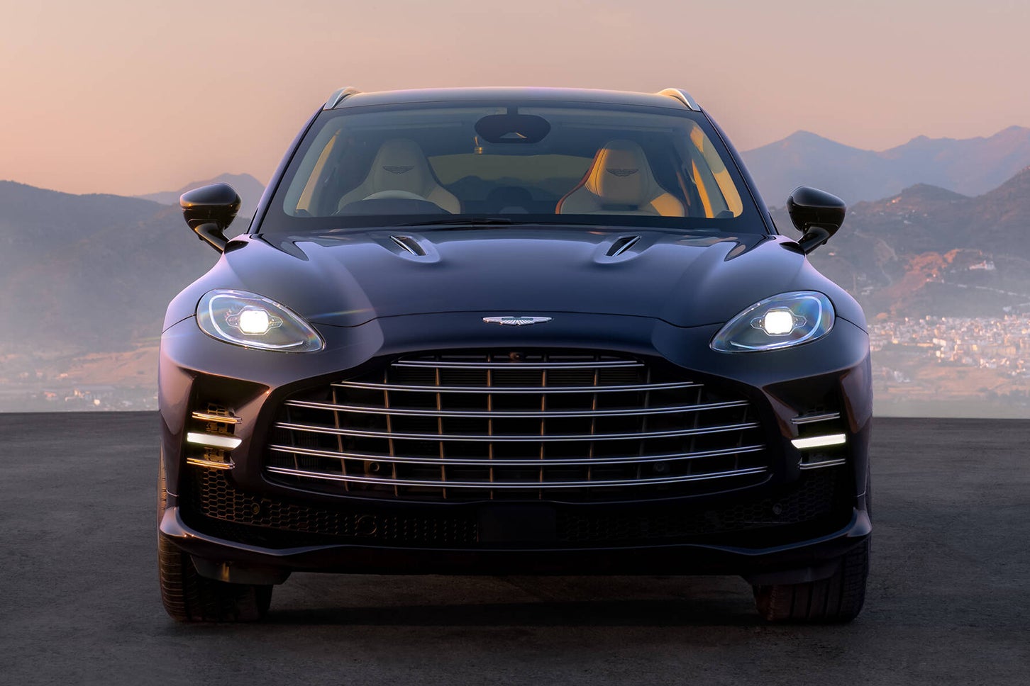 アストンマーティンDBX GT｜Aston Martin DBX GT