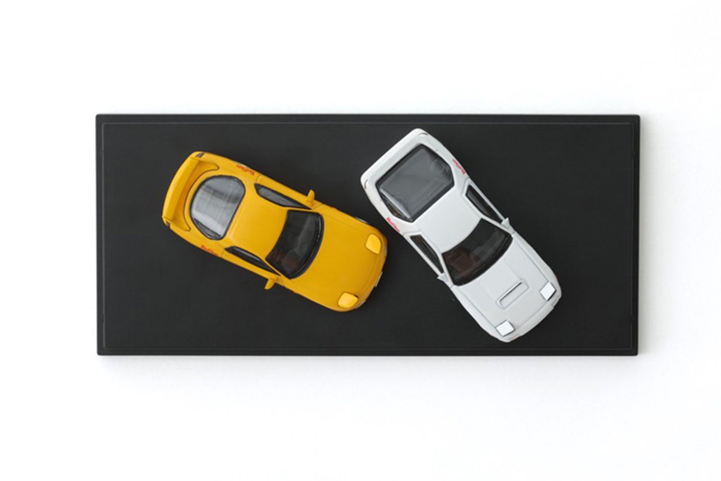 頭文字D RX-7（FC&FD）モデルカー2台セット 1/64