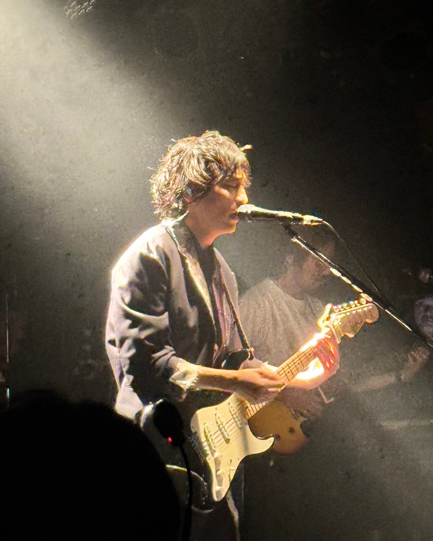 音楽と向き合い、自らの表現を届ける古舘佑太郎。2026年9月20日、渋谷CLUB QUATTROで開催された古舘佑太郎のアルバムリリース記念ツーマンコンサート「命題」にて。