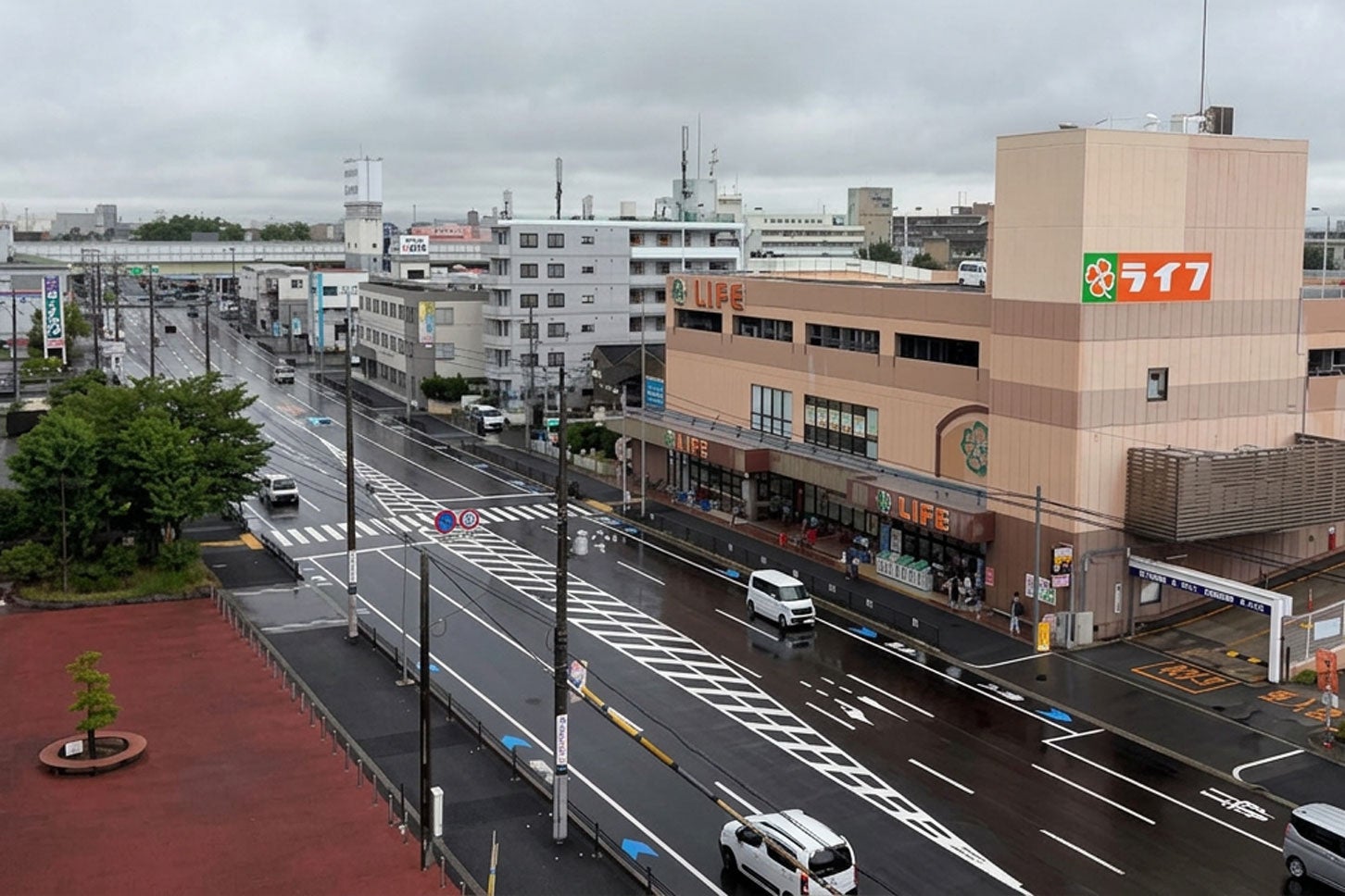 三国塚口線の道路整備後の写真